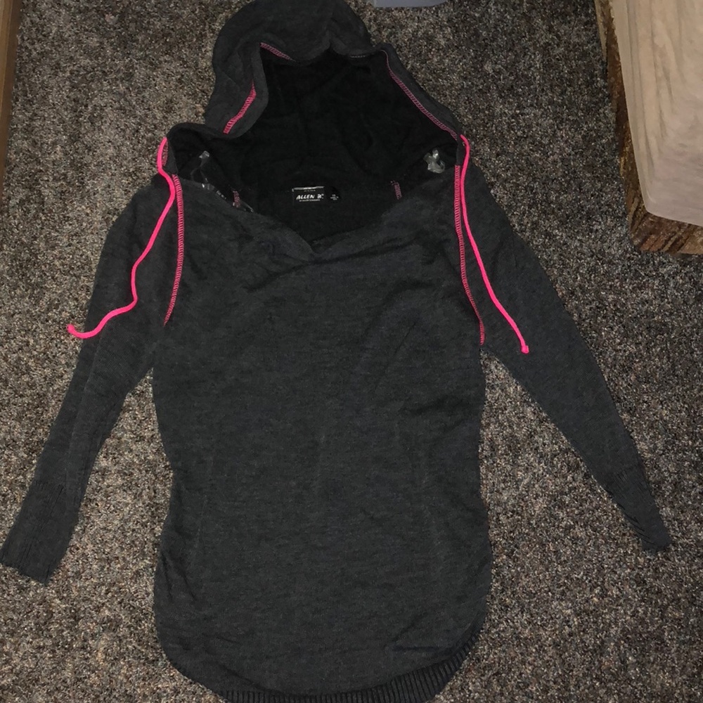 Light weight hooded flowly hoodie